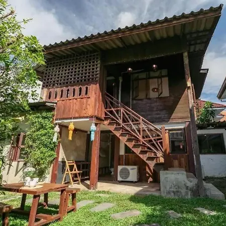Hostel Nearthepark Backpack House